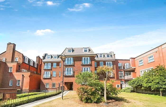 2 Bedroom Flat To Rent In Constable Mews, Bromley, BR1