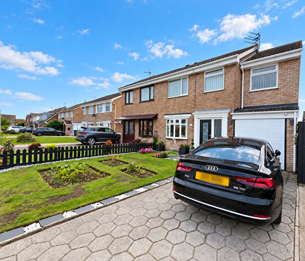 4 Bedroom Semi-Detached House For Sale In Ribchester Avenue, Blackpool, FY4
