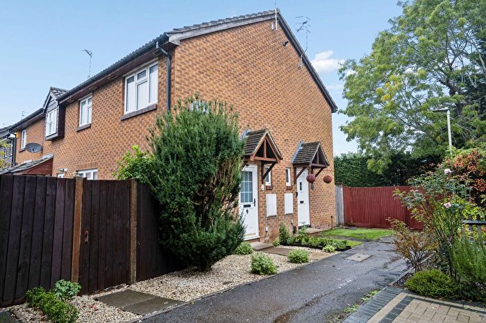 1 Bedroom Terraced House For Sale In Greensward, Bushey, WD23