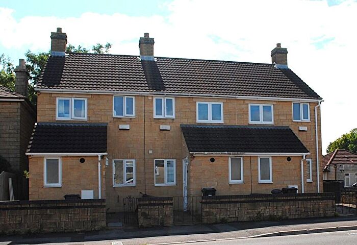 2 Bedroom Terraced House To Rent In ***very Well Presented Bedroom House With Parking Spaces***, BA2