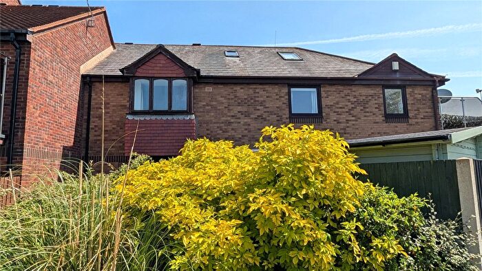 1 Bedroom Flat For Sale In Lander Close, Baiter Park, Poole, Dorset, BH15