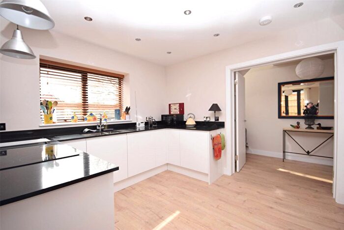 2 Bedroom End Of Terrace House To Rent In Riverside Place, Crews Hole, Bristol, BS5