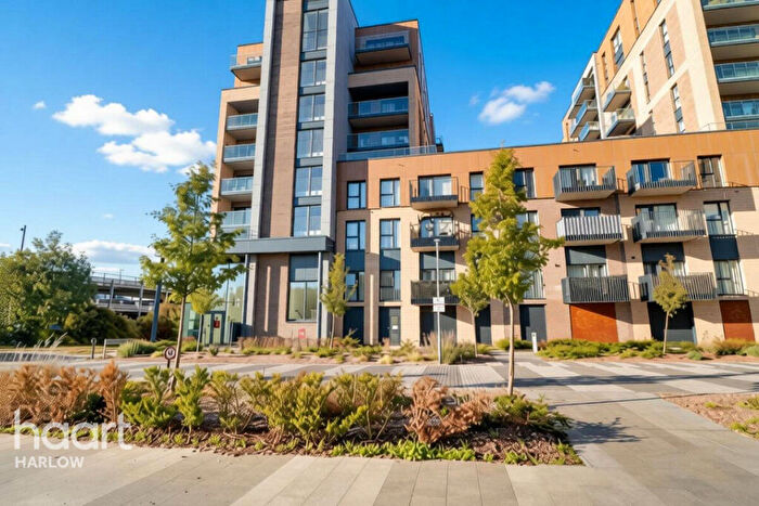 2 Bedroom Apartment For Sale In Edinburgh Gate, Harlow, CM20