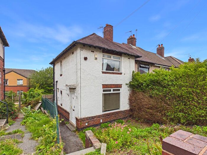 2 Bedroom End Of Terrace House For Sale In Walden Road, Sheffield, S2