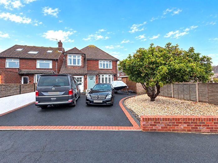 3 Bedroom Detached House For Sale In Beaumont Avenue, Lodmoor, DT4