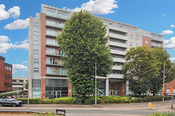 1 Bedroom Flat To Rent In Wilmington Close, Watford, WD18