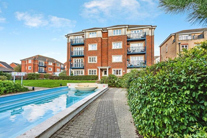 2 Bedroom Flat For Sale In Barbuda Quay, Eastbourne, BN23