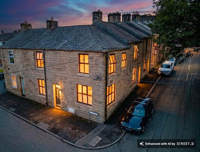 3 Bedroom End Of Terrace House For Sale In Earl Road, Ramsbottom, BL0