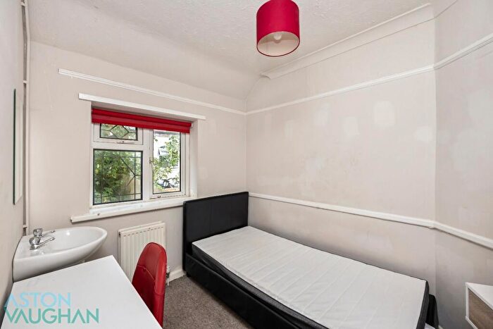 1 Bedroom Semi-Detached House To Rent In Bolney Road, Brighton, BN2