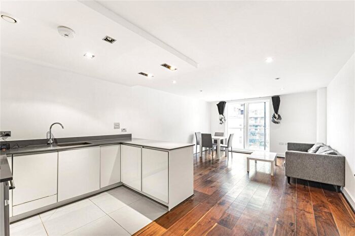 2 Bedroom Apartment To Rent In Yeo Street, London, E3