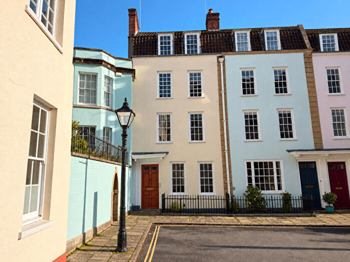 4 Bedroom Terraced House For Sale In Orchard Street, Bristol, BS1