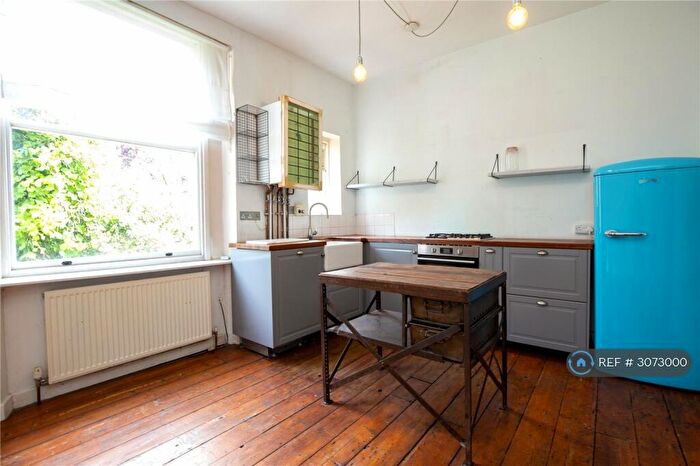 2 Bedroom Maisonette To Rent In City Road, Bristol, BS2