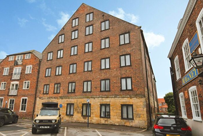 2 Bedroom Flat For Sale In South Square, Boston, Lincolnshire, PE21