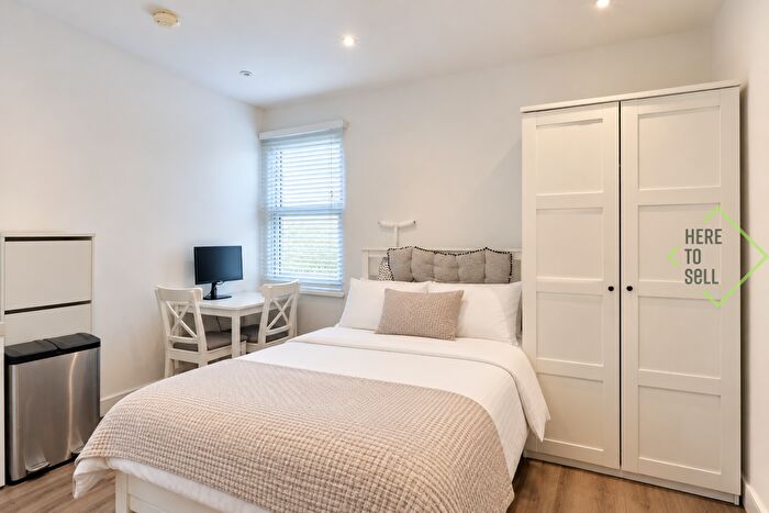 1 Bedroom Flat To Rent In Friern Park, Finchley, N12