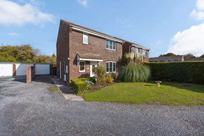 3 Bedroom Detached House For Sale In Alderton Way, Trowbridge, BA14