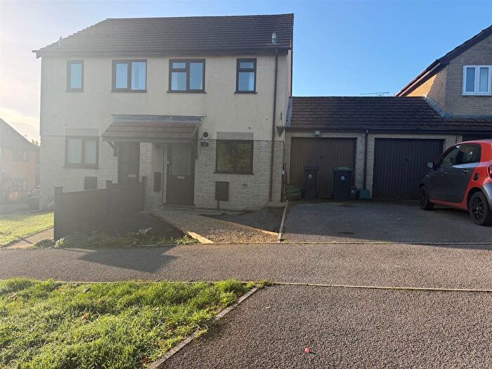 2 Bedroom Chalet To Rent In Honeymead Lane, Sturminster Newton, DT10