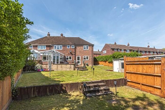 4 Bedroom Semi-Detached House For Sale In Owen Road, Shaw, Newbury, RG14