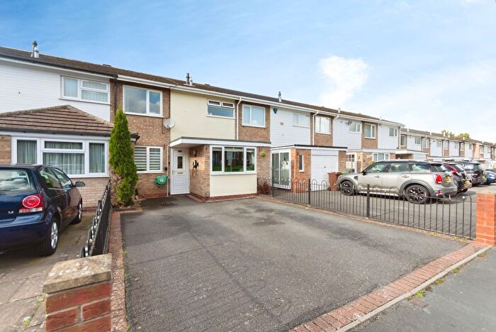 3 Bedroom Terraced House For Sale In Milholme Green, Solihull, West Midlands, B92