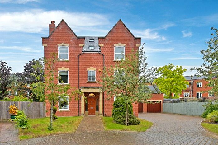 6 Bedroom Detached House To Rent In Longbourn, Windsor, Berkshire, SL4