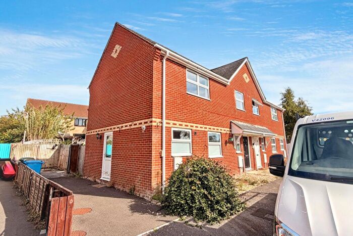 3 Bedroom Semi-Detached House For Sale In Solomon Way, Hamworthy, BH15