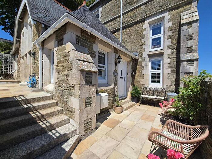 2 Bedroom Apartment For Sale In Daglands Road, Fowey, PL23