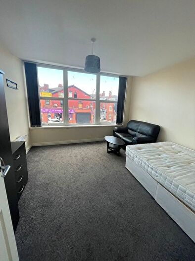 1 Bedroom Flat To Rent In Roundhay Road, Leeds, LS8