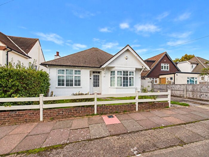2 Bedroom Bungalow For Sale In Mayfield Road, Bromley, BR1