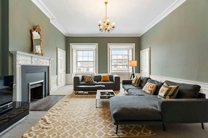 4 Bedroom Flat For Sale In Dundas Street, New Town, Edinburgh, Midlothian, EH3
