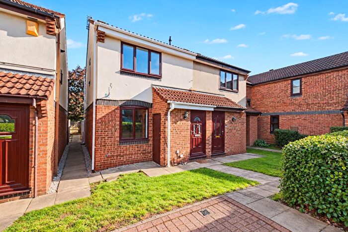 3 Bedroom End Of Terrace House For Sale In Eaton Close, Beeston, Nottingham, NG9