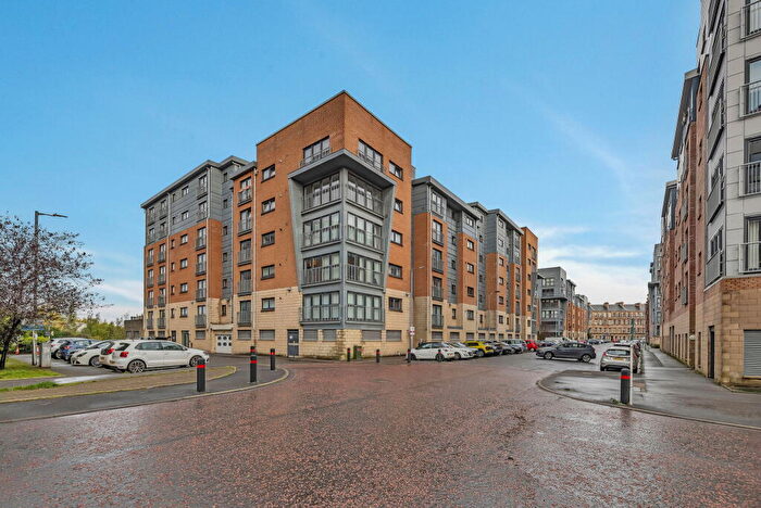 2 Bedroom Flat For Sale In Barrland Street, Glasgow, Glasgow City, G41