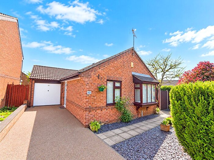 3 Bedroom Bungalow For Sale In Fiskerton Way, Oakwood, Derby, Derbyshire, DE21