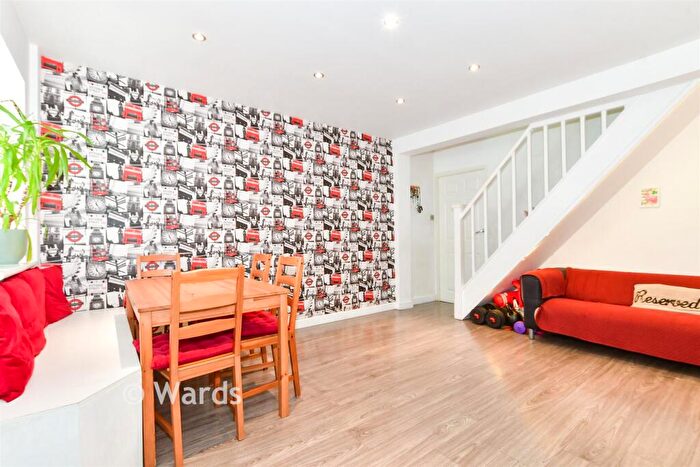 3 Bedroom End Of Terrace House For Sale In Portland Place, Snodland, Kent, ME6