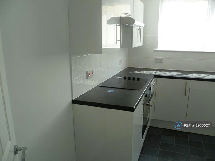 2 Bedroom Flat To Rent In Shaftesbury Road, Bournemouth, BH8
