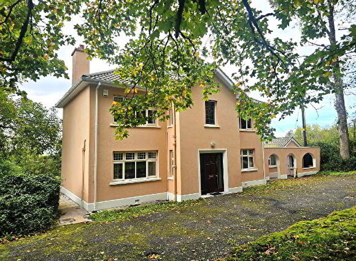 6 Bedroom Detached House For Sale In Castlebalfour Road, Lisnaskea, BT92