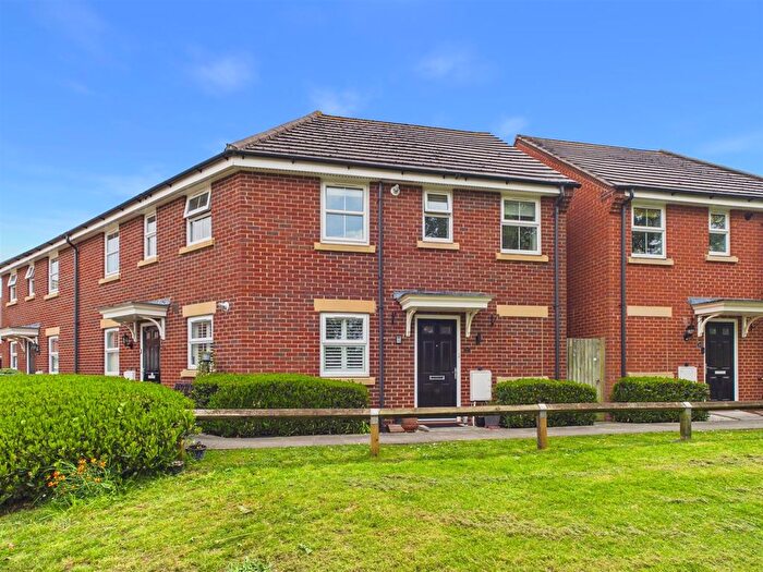 2 Bedroom Maisonette For Sale In Twyver Place, Brockworth, GL3