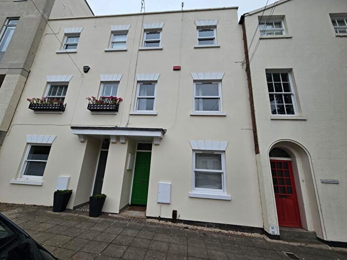 4 Bedroom Town House To Rent In B Portland Street, Leamington Spa, CV32