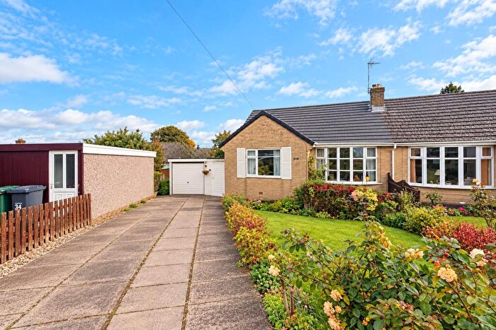 3 Bedroom Bungalow For Sale In Ryefield Avenue, Clayton, Bradford, BD14