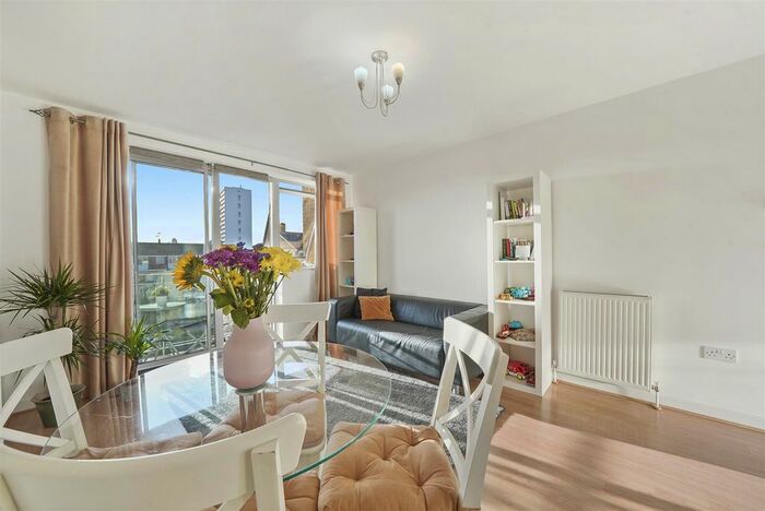 2 Bedroom Flat For Sale In Violet Road, Bromley-By-Bow, E3