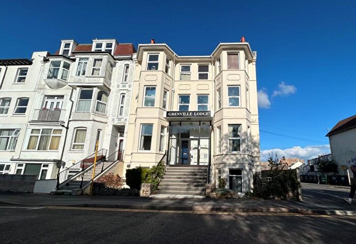 Flat To Rent In West Hill Road, Bournemouth, BH2