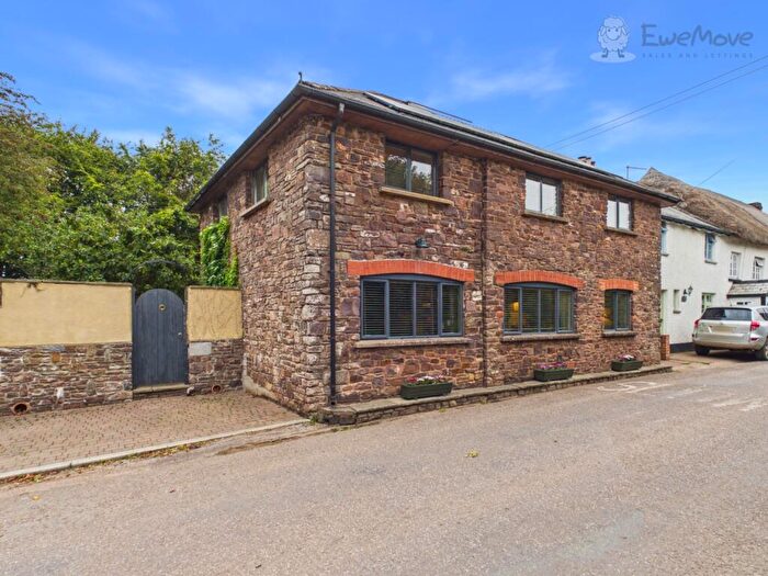 3 Bedroom Detached House For Sale In Puddington, Tiverton, Devon, EX16