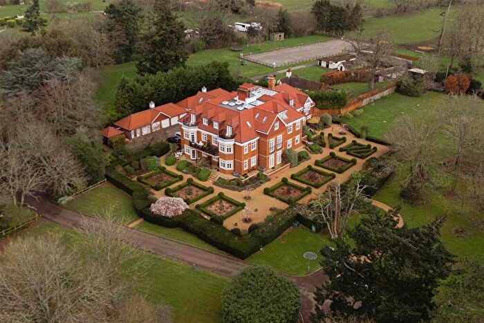 2 Bedroom Apartment For Sale In Flanchford Road, Reigate, RH2
