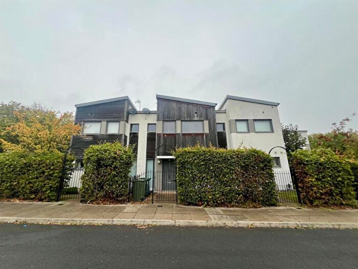 3 Bedroom Terraced House To Rent In Acacia Road, Gateshead, NE10