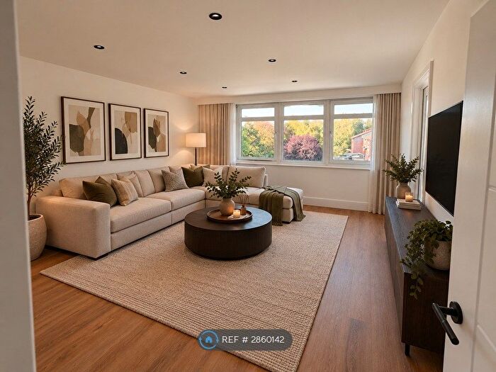 2 Bedroom Flat To Rent In Grand Drive, London, SW20