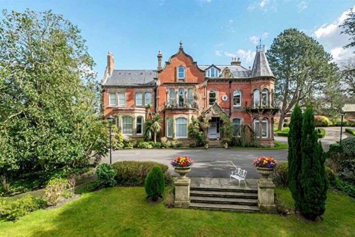 3 Bedroom Flat For Sale In Beechfield Road, Alderley Edge, SK9