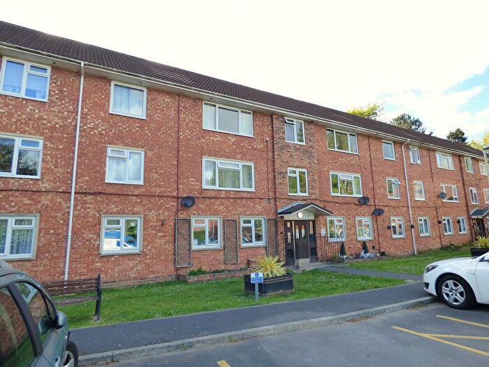 2 Bedroom Flat For Sale In School Lane, Quedgeley, Gloucester, GL2