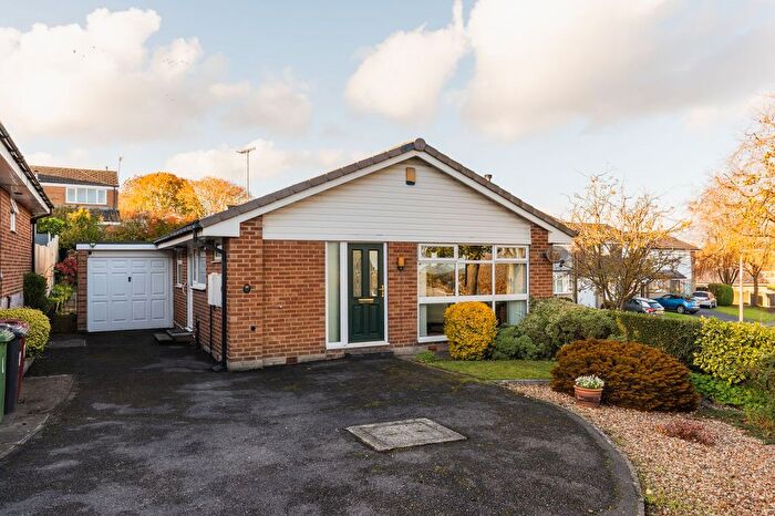 2 Bedroom Detached Bungalow For Sale In Hazelwood Close, Dronfield Woodhouse, S18