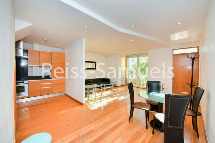 1 Bedroom Maisonette To Rent In Westferry Road, London, E14