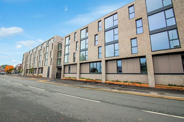 2 Bedroom Flat To Rent In Crossbank, Salford, M7
