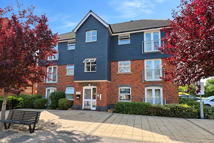 2 Bedroom Flat For Sale In Long Meadow Drive, Hinckley, Leicestershire, LE10