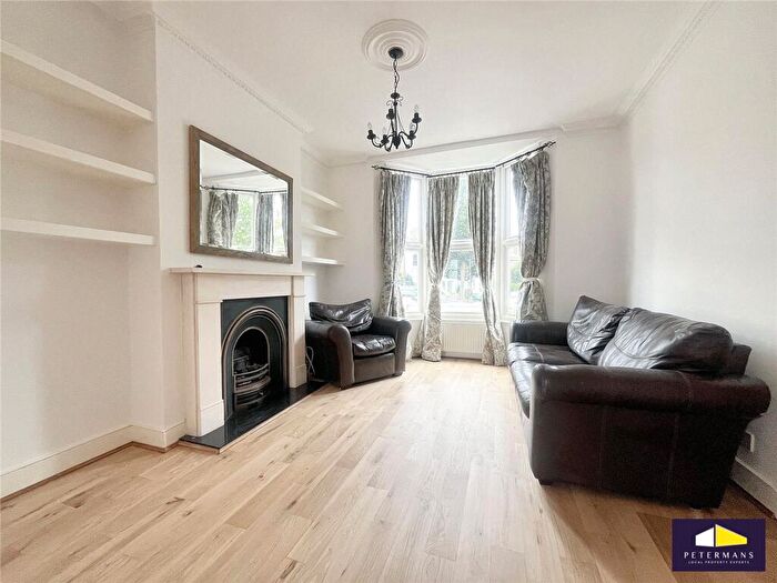 3 Bedroom Terraced House To Rent In Bicknell Road, London, SE5
